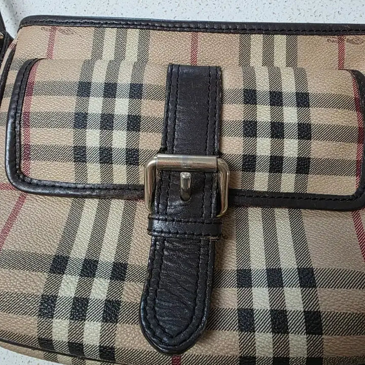[BUNJANG] Burberry Crossbody Bag / 버버리 크로스 가방