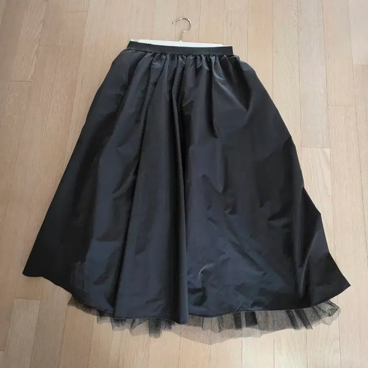 [BUNJANG] LAP Long Skirt / LAP 밑단 샤 롱스커트 미개봉 새상품