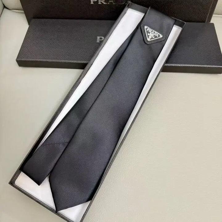 [BUNJANG] Prada Black Tie / 프라다 패셔너블 캐주얼 블랙 넥타이남녀 공용
