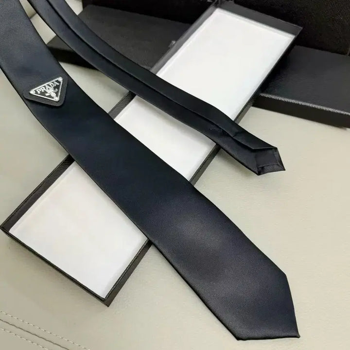 [BUNJANG] Prada Black Tie / 프라다 패셔너블 캐주얼 블랙 넥타이남녀 공용