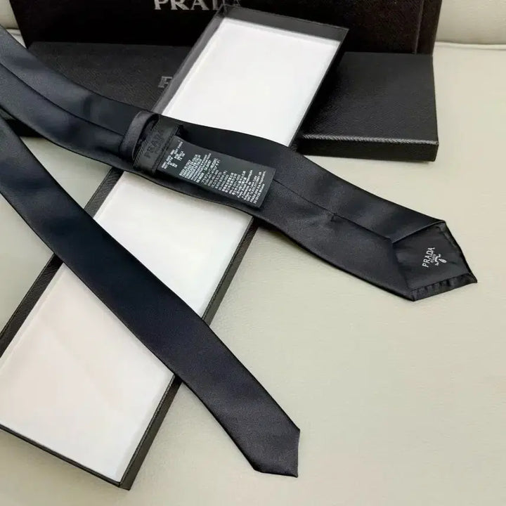 [BUNJANG] Prada Black Tie / 프라다 패셔너블 캐주얼 블랙 넥타이남녀 공용