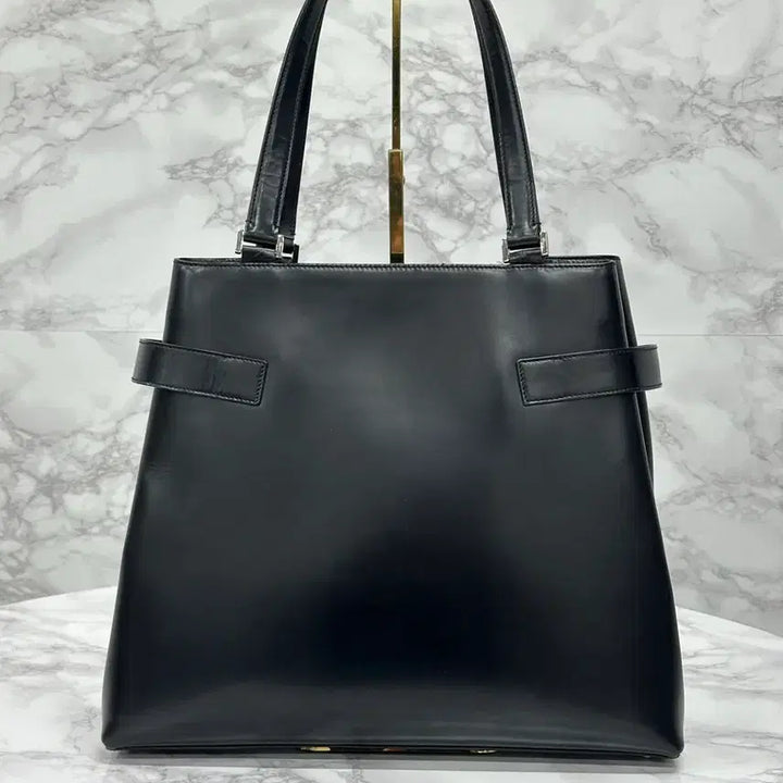 [BUNJANG] Salvatore Ferragamo Gancini Leather Handbag / ( 정품 ) 페라가모 간치니 레더 핸드