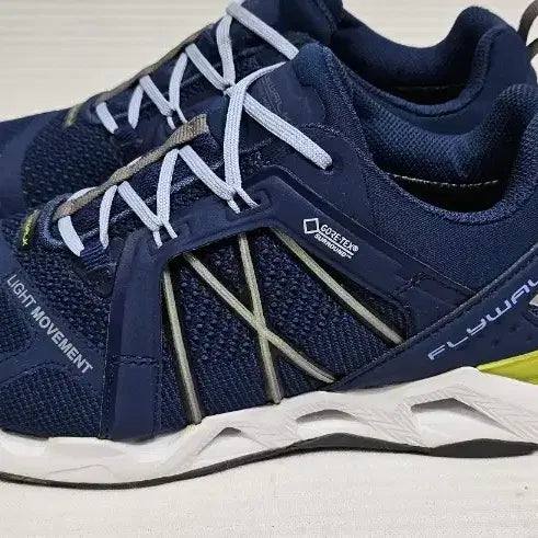 [BUNJANG] K2 Flywalk Gore-Tex Walking Trekking Shoes / k2 플라이워크 고어텍스 워킹화.트레킹화 235사이즈