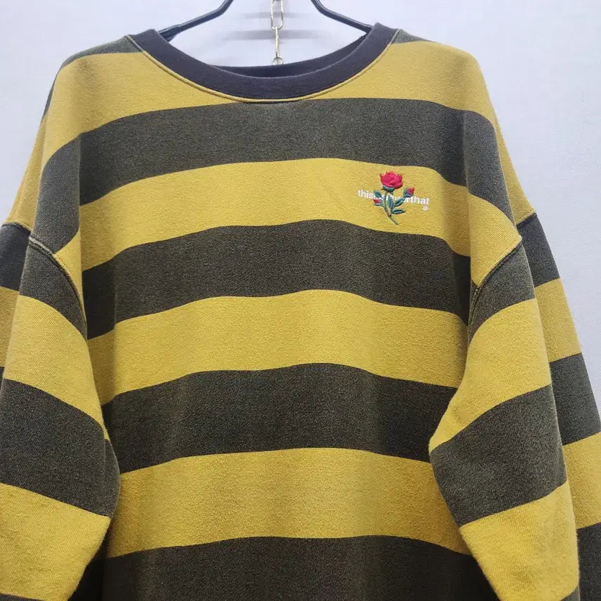 [BUNJANG] thisisneverthat Logo Stripe Oversized Sweatshirt / 디스이즈네버댓 로고 스트라이프 오버핏 맨투맨 L(3XL)