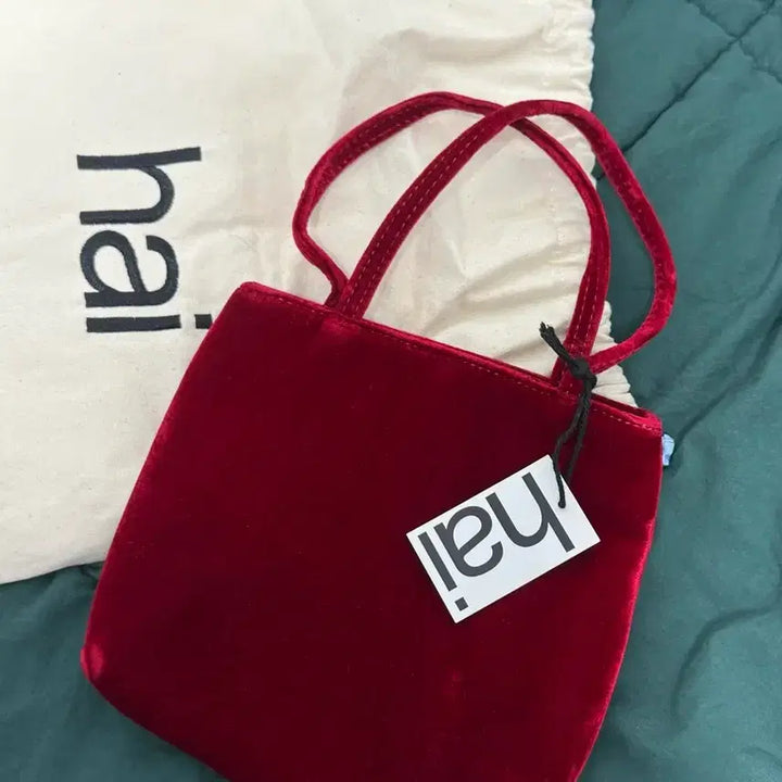 [BUNJANG] Hai Velvet Red Mini Handbag / [새상품]hai 벨벳 레드 미니 핸드백(미닛뮤트 라룸 김아홉 애프터먼데이