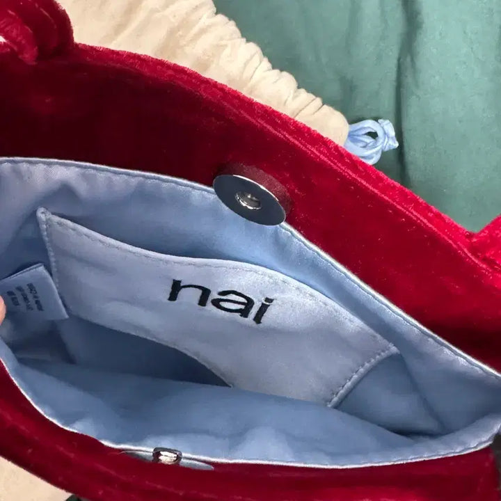 [BUNJANG] Hai Velvet Red Mini Handbag / [새상품]hai 벨벳 레드 미니 핸드백(미닛뮤트 라룸 김아홉 애프터먼데이