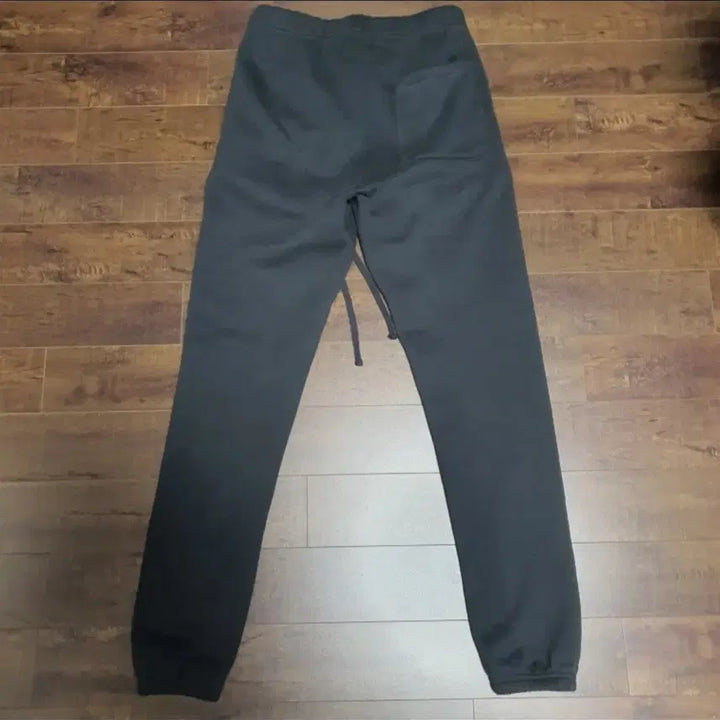 [BUNJANG] Fear of God Essentials Reflective Sweatpants / 피어오브갓 에센셜 스웻팬츠