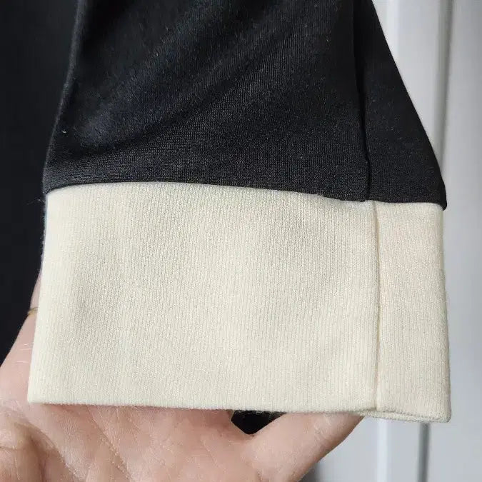 [BUNJANG] Black and Ivory V-neck Long Dress / 블랙 배색 라인 롱 원피스 새상품