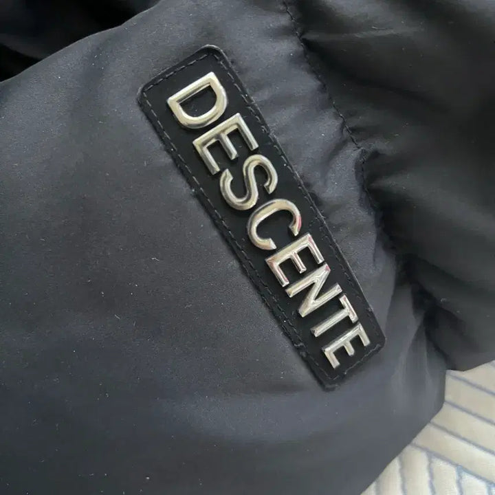 [BUNJANG] Descente Canon Goose Down Jacket Black / 데상트 캐논 구스다운 블랙 85 S