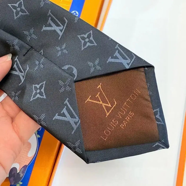 [BUNJANG] Louis Vuitton Tie / 루이비통 넥타이
