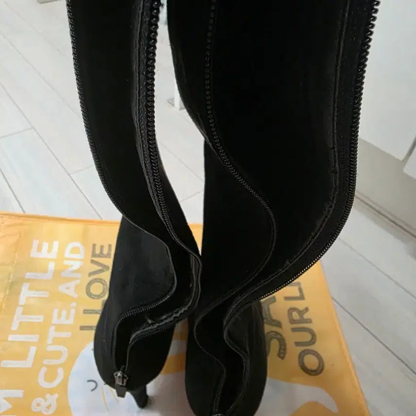 [BUNJANG] Black Suede Long Boots / 스웨이드 블랙 롱부츠 힐