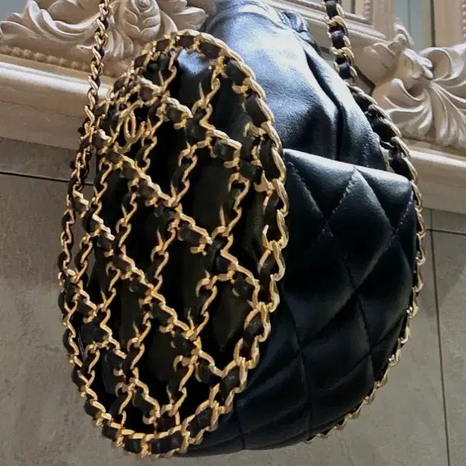 [BUNJANG] Chanel Chain Round Bucket Bag / 샤넬 체인 원형 버킷백