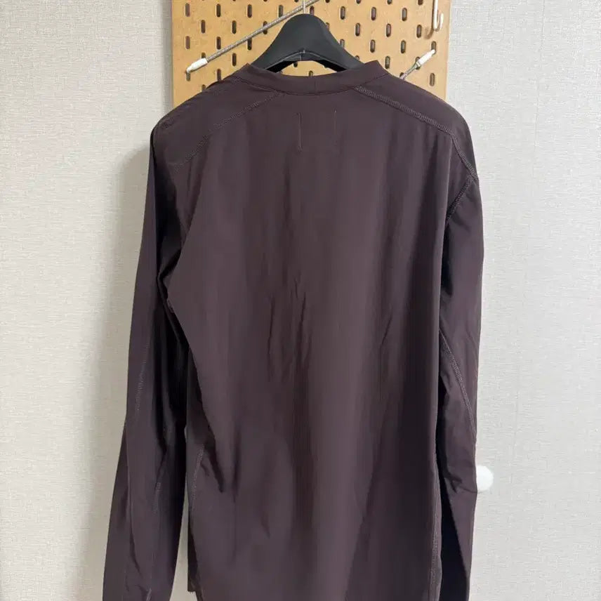 [BUNJANG] ROA Sleeveless Top / ROA Sleeveless Top