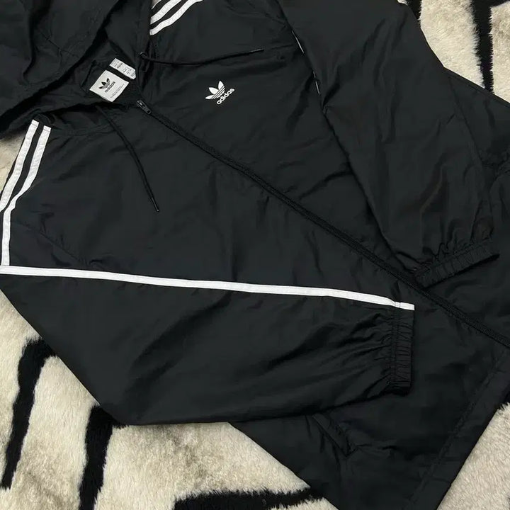 [BUNJANG] Adidas 3-Stripes Oversized Hooded Windbreaker Black / [S]아디다스 오버핏 3st 후드 바람막이/블랙