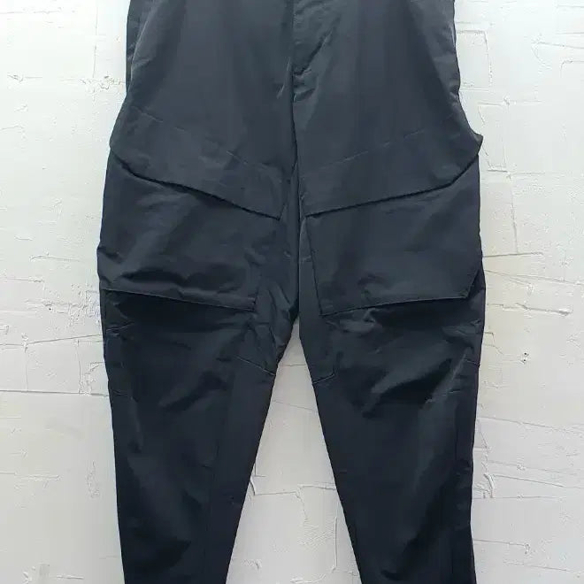 [BUNJANG] Nike Tech Pack Cargo Pants Black (30-31 inch) / 나이키 테크팩 카고 팬츠 블랙 (30~31인치)