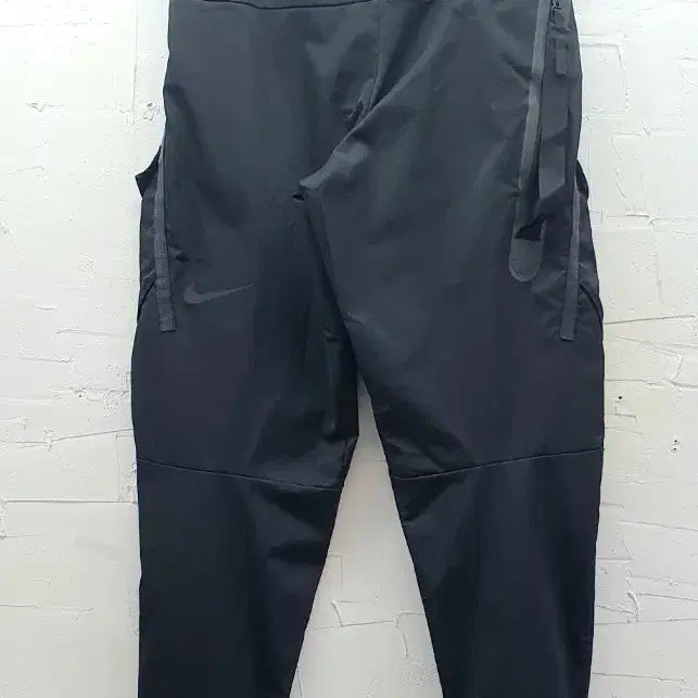 [BUNJANG] Nike Tech Pack Cargo Pants Black (30-31 inch) / 나이키 테크팩 카고 팬츠 블랙 (30~31인치)