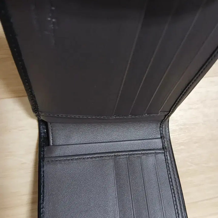 [BUNJANG] Ferragamo Gancini Men's Wallet / 페라가모 남성 간치니 반지갑 (새제품)