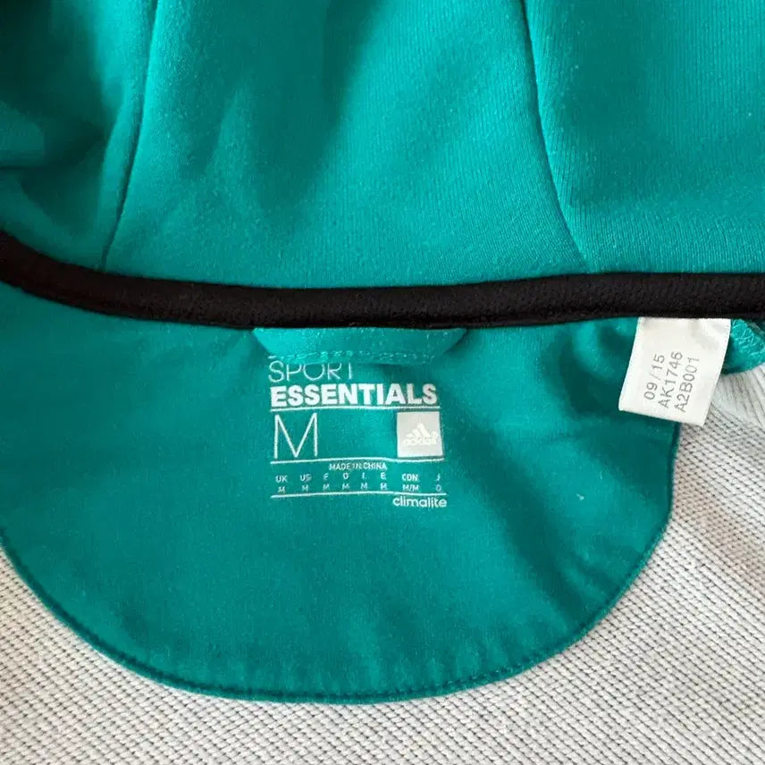 [BUNJANG] Adidas Hooded Zip-up Jacket (Size M) / 아디다스 후드집업 M 100