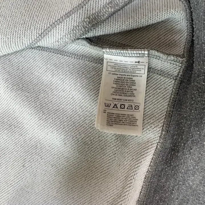 [BUNJANG] Adidas Hooded Zip-up Jacket (Size M) / 아디다스 후드집업 M 100