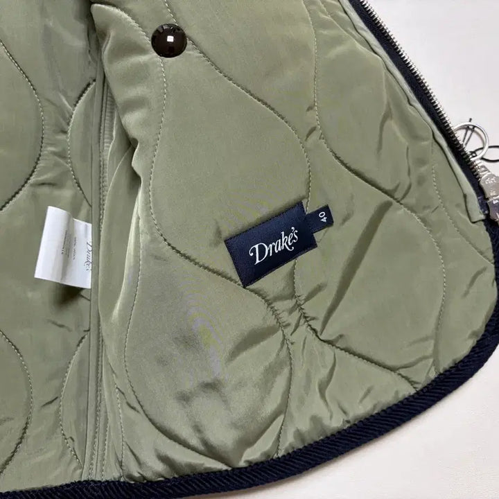 [BUNJANG] Drake's Quilted Vest - Navy Melton Wool / 드레익스 퀼티드 베스트 40
