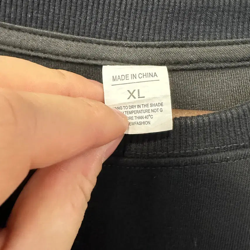 [BUNJANG] Black Oversized Men's Sweatshirt / 블랙 맨투맨