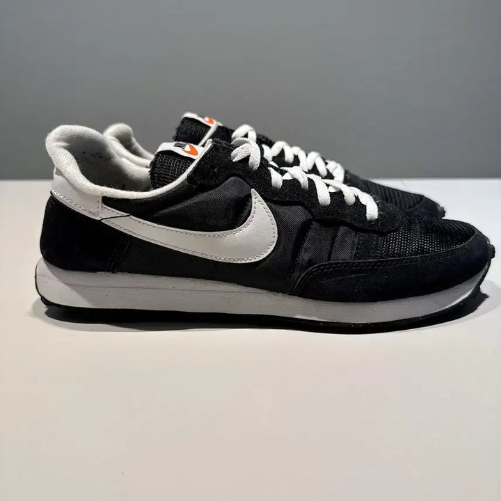 [BUNJANG] Nike Challenger OG Black White Sneakers / [260] 나이키 챌린저 OG 블랙 화이트