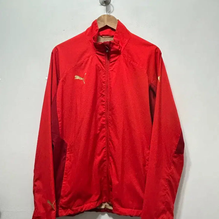 [SOLD OUT] 푸마 레드 컬러 바람막이 자켓 집업 100사이즈