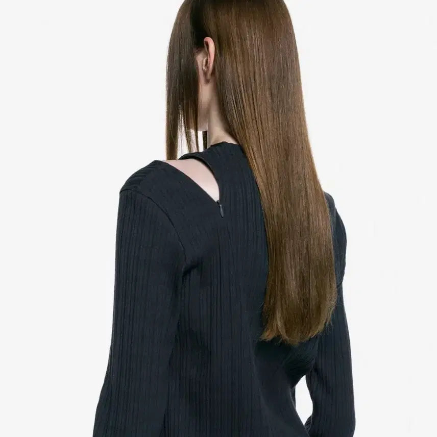 [BUNJANG] In Silence Woman Hook Detail Top / 인사일런스우먼 후크 디테일 탑