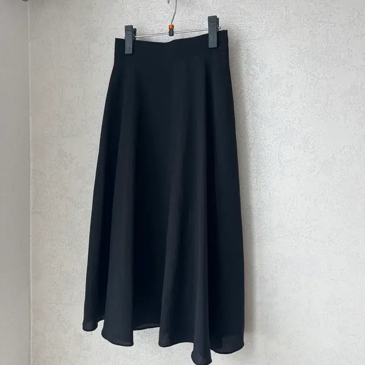 [BUNJANG] Black Long Skirt - All Season / 찰랑소재 블랙 롱 스커트 프리사이즈 3계절착용가능