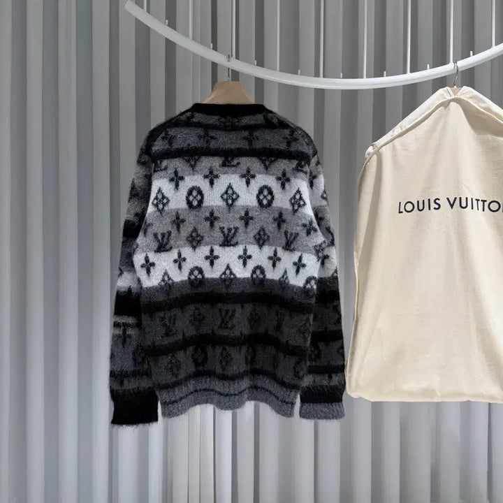 [SOLD OUT] (S+/  L ) 루이비통 모노그램 모헤어 블랙 가디건