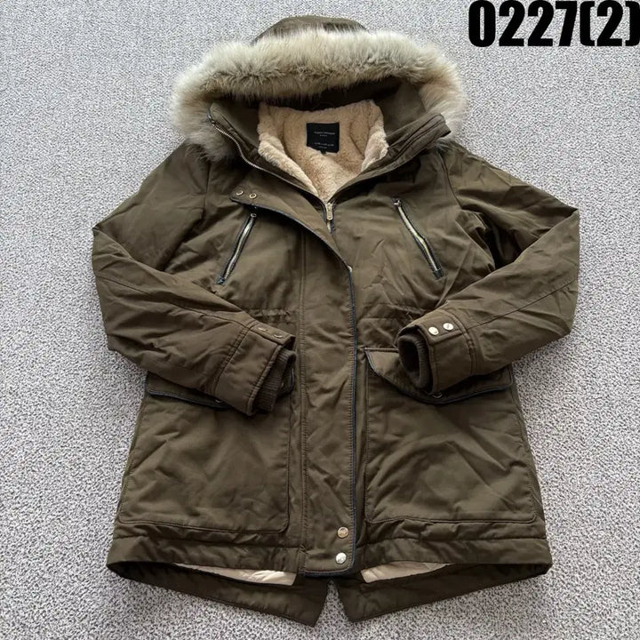 [BUNJANG] ZARA Khaki Faux Fur Hooded Padded Jumper / 자라 카키색 퍼 후드 패딩 점퍼 XS