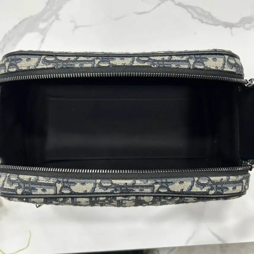 [BUNJANG] Dior Oblique Toiletries Clutch / [새상품급]디올 오블리크 토일레트리 클러치