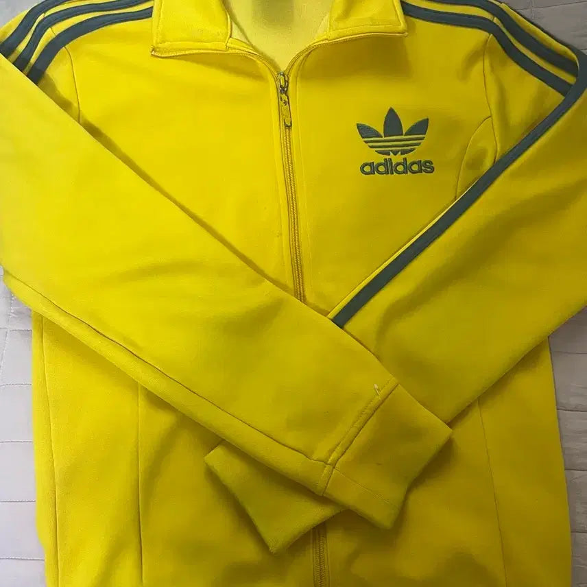 [BUNJANG] Adidas Europa Yellow Jersey / 아디다스 유로파 옐로우 져지 노랑 Y2K