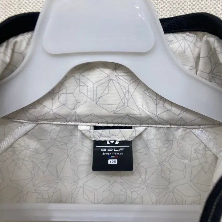 [BUNJANG] Millet Golf Windbreaker Jacket / 밀레 골프 바람막이 105