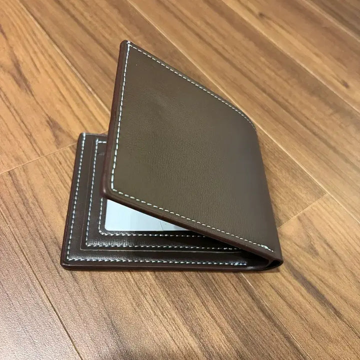 [BUNJANG] Leather Brown Bi-fold Wallet / 브라운 가죽 반지갑 새상품