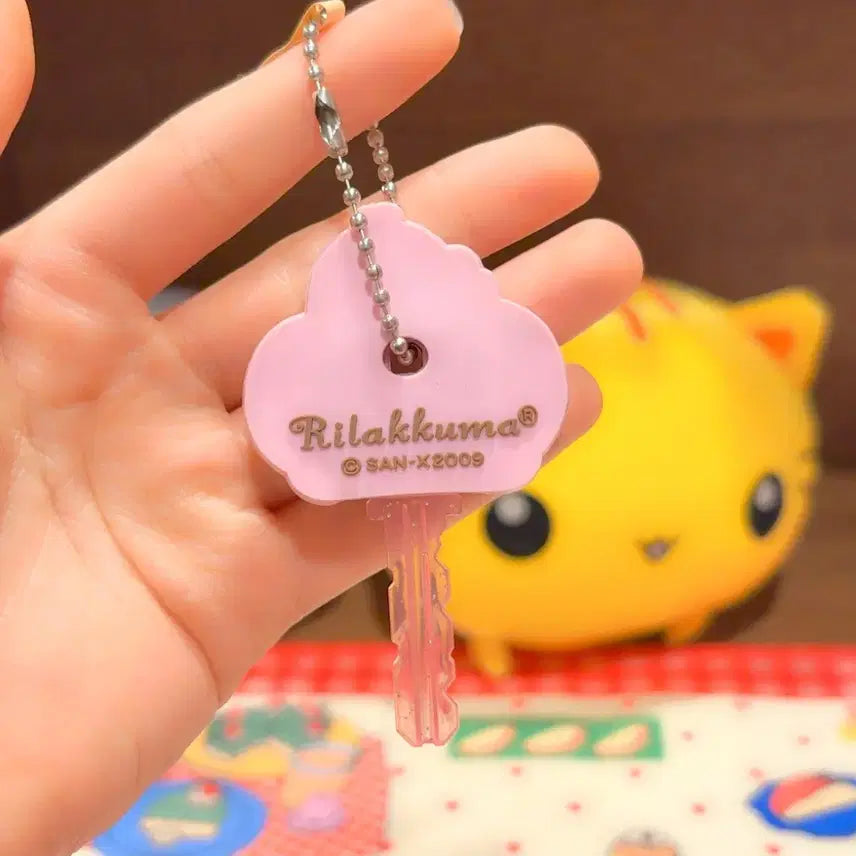 [BUNJANG] San-X Rilakkuma Kiiroitori Strawberry Keyring / 고전 산엑스 리락쿠마 키이로이토리 딸기 열쇠 키링