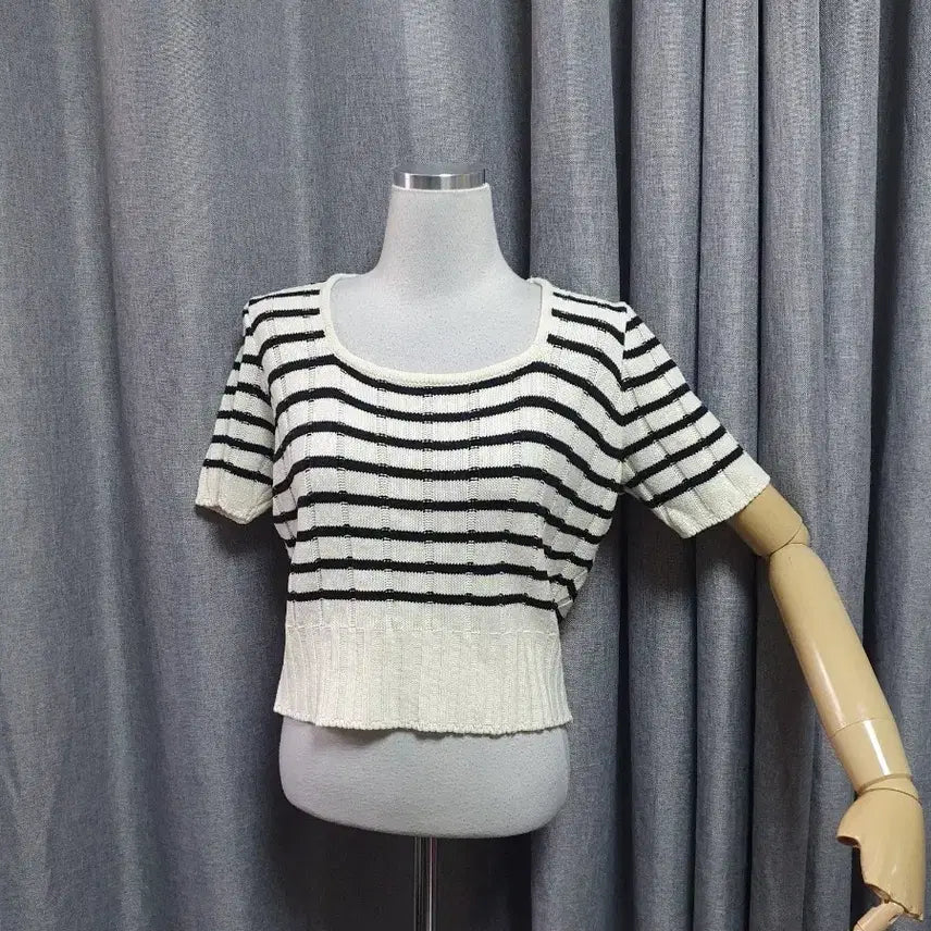 [BUNJANG] Square Stripe Knit Top / 스퀘어 스트라이프 니트