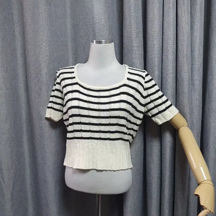 [BUNJANG] Square Stripe Knit Top / 스퀘어 스트라이프 니트