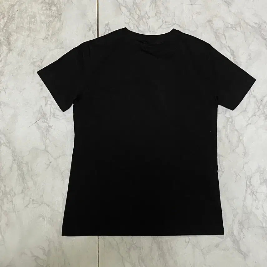 [BUNJANG] Burberry Rabbit Print Black T-shirt (Women's) / 버버리 래빗 프린트 블랙 티셔츠 여성 90
