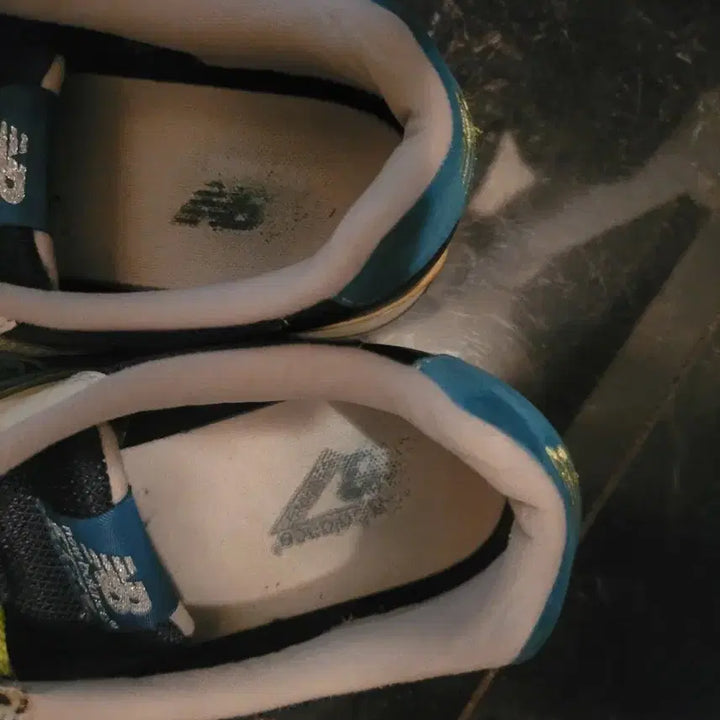 [BUNJANG] New Balance Bundle Set 260 Sneakers / 뉴발란스 두켤레 일괄 260