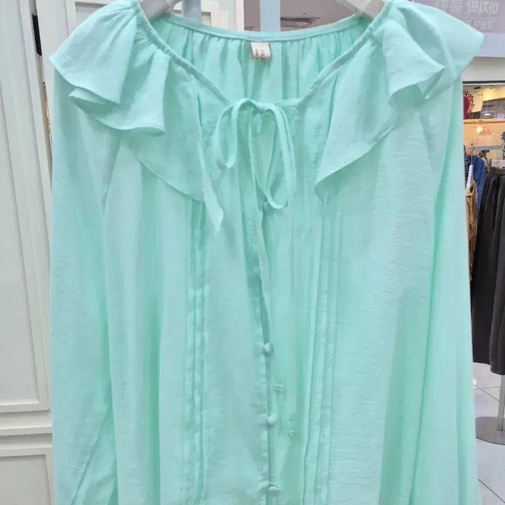[BUNJANG] Mint Ruffle Blouse / 민트 프릴 블라우스 / 러플 넥 리본 블라우스 40%세일