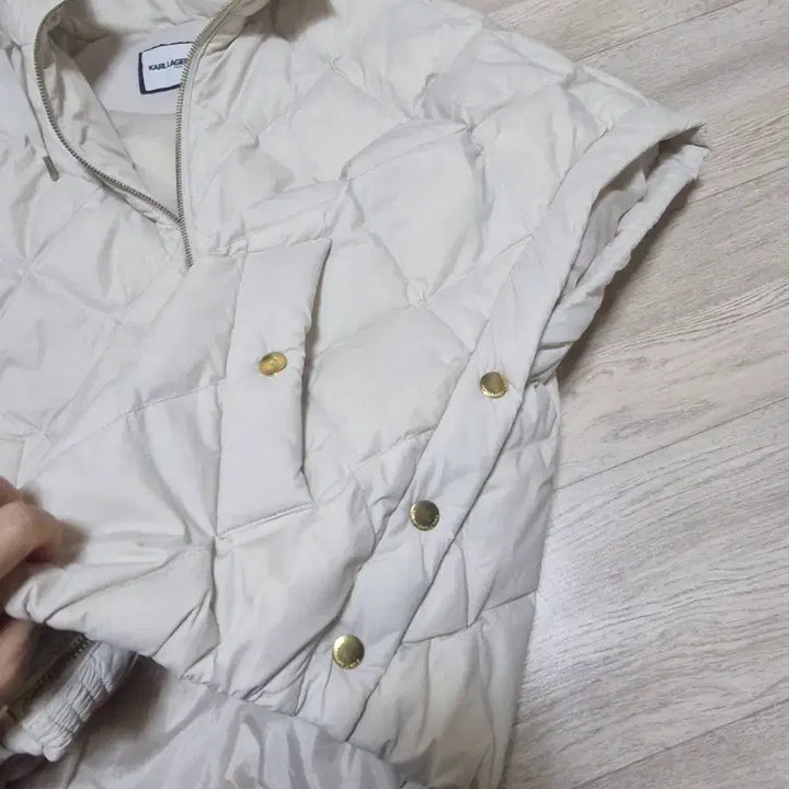 [BUNJANG] Karl Lagerfeld Goose Down Vest (S) / (새것)칼라거펠트 구스 패딩조끼(S)
