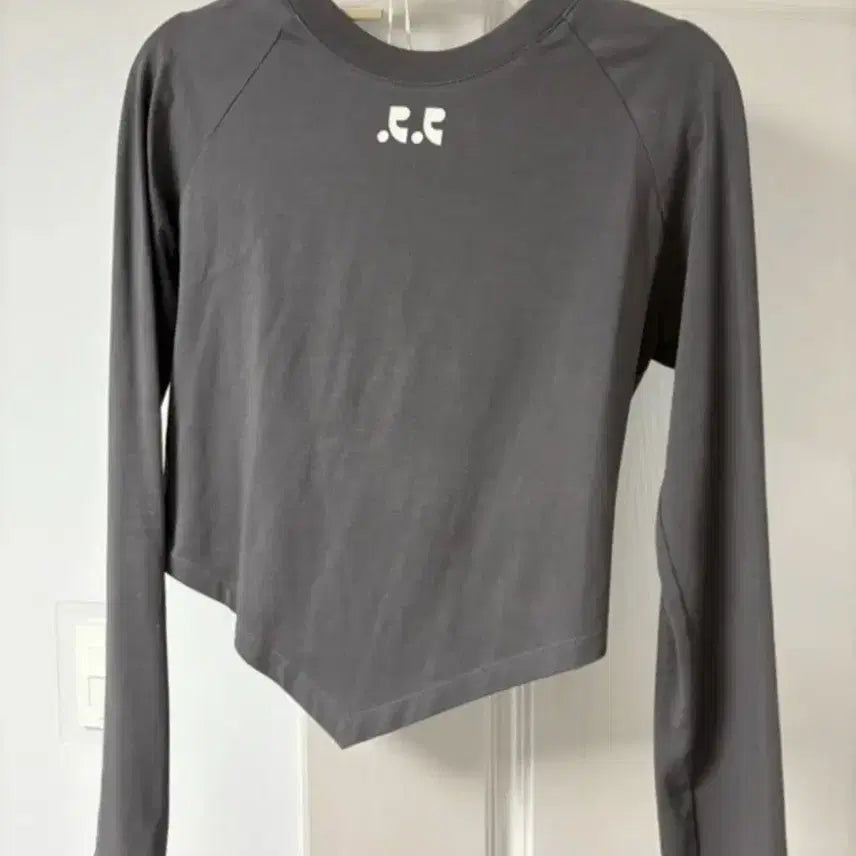 [BUNJANG] Rest & Recreation Charcoal Long Sleeve / 레스트앤레크레이션 롱슬리브 차콜