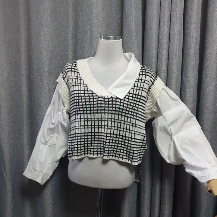 [BUNJANG] 셔츠배색 니트 / 셔츠배색 니트