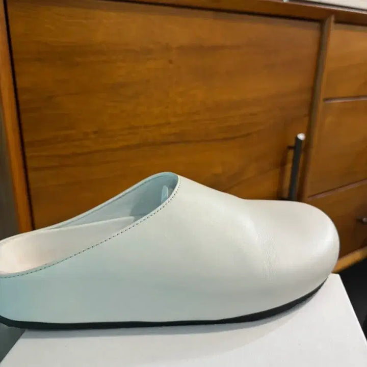 [BUNJANG] Studio Nicholson White Leather Clogs / 스튜디오 니콜슨 화이트 레더 가죽 클로그, 뮬, 슬리퍼 37사이즈