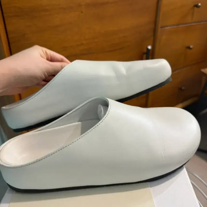 [BUNJANG] Studio Nicholson White Leather Clogs / 스튜디오 니콜슨 화이트 레더 가죽 클로그, 뮬, 슬리퍼 37사이즈