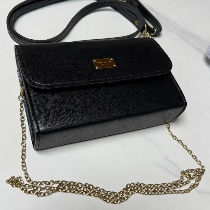 [BUNJANG] Black Mini Crossbody Bag / 블랙 색상의 미니 크로스백 ( 새상품 )