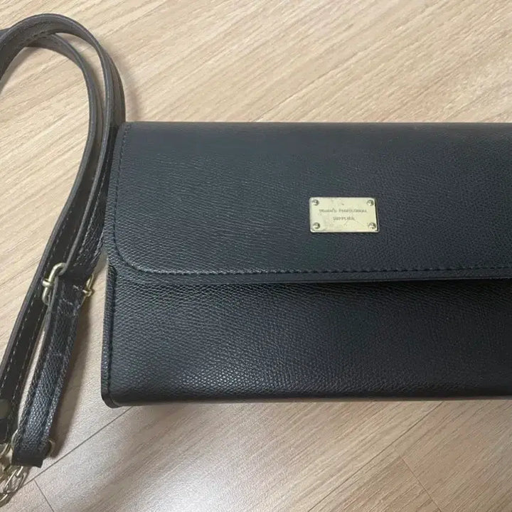[BUNJANG] Black Mini Crossbody Bag / 블랙 색상의 미니 크로스백 ( 새상품 )