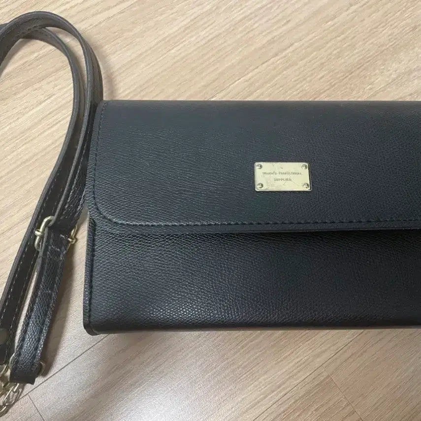 [BUNJANG] Black Mini Crossbody Bag / 블랙 색상의 미니 크로스백 ( 새상품 )