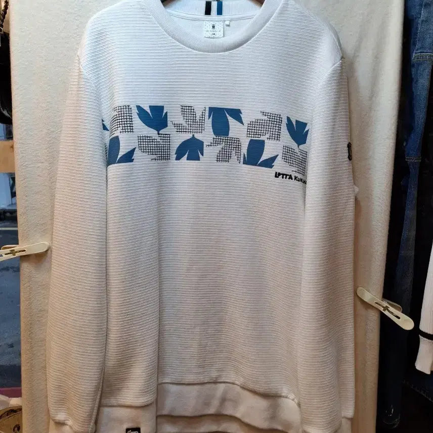 [BUNJANG] [I'M]TRIANGLE White Pattern Men's Sweatshirt / [I'M]TRIANGLE 화이트 패턴 맨투맨 티셔츠